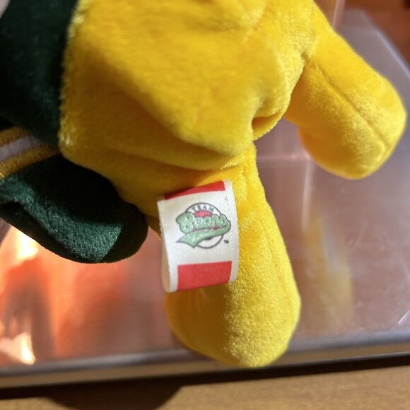 Pigskin Bears Green Bay Packers NFL Bear: Brett Favre #4 - August 1999 - Picture 6 of 7